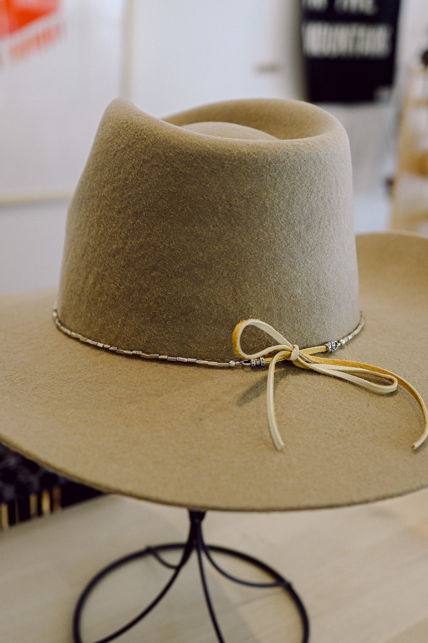 Three Bezel Pearl with Silver Beads Hat Band