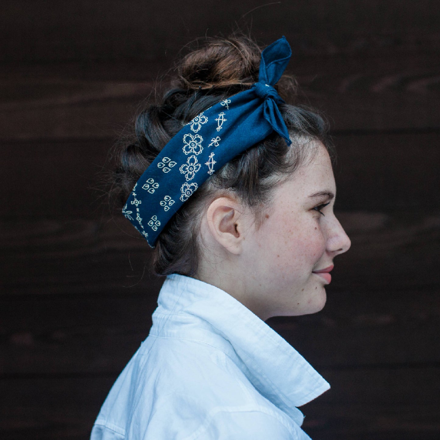 Winslow 22-Inch Classic Navy Cotton Bandana