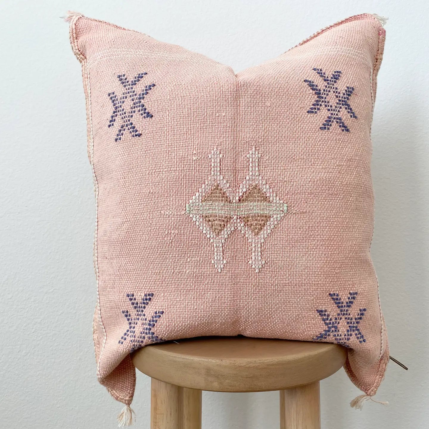Silk Sabra Pillow - Pink