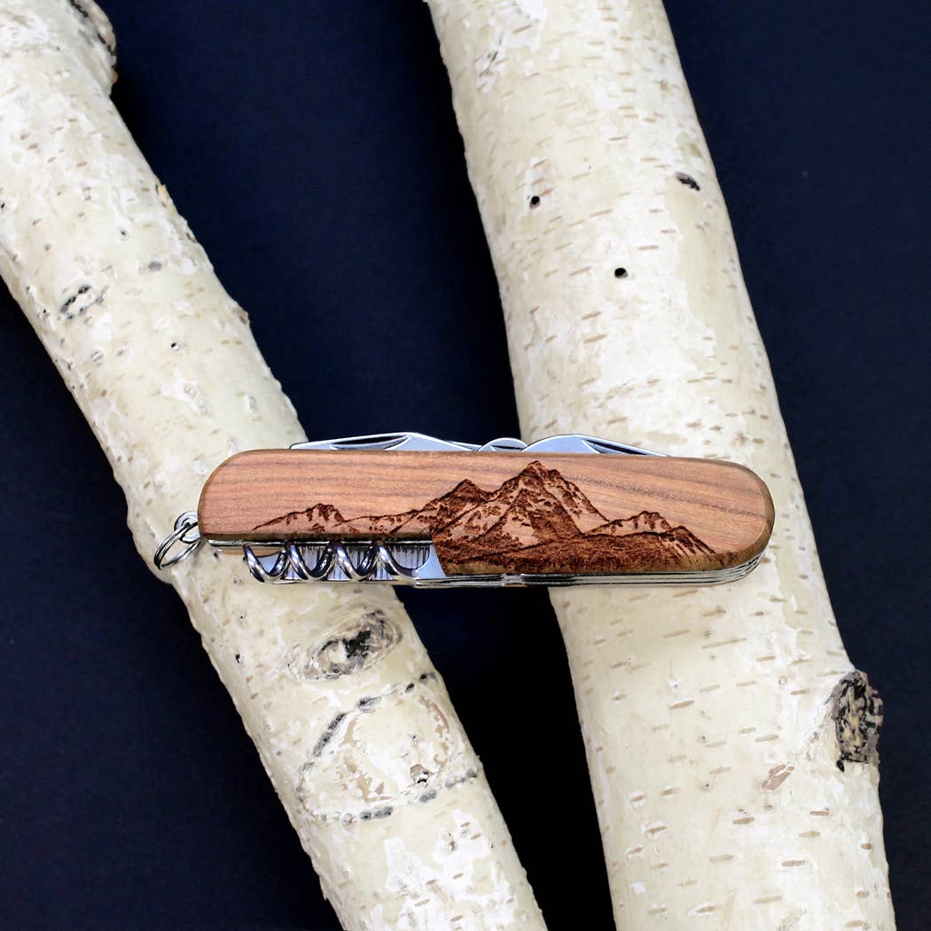 7-Tool Pocket Knife with Engraved MOUNTAINEER Design