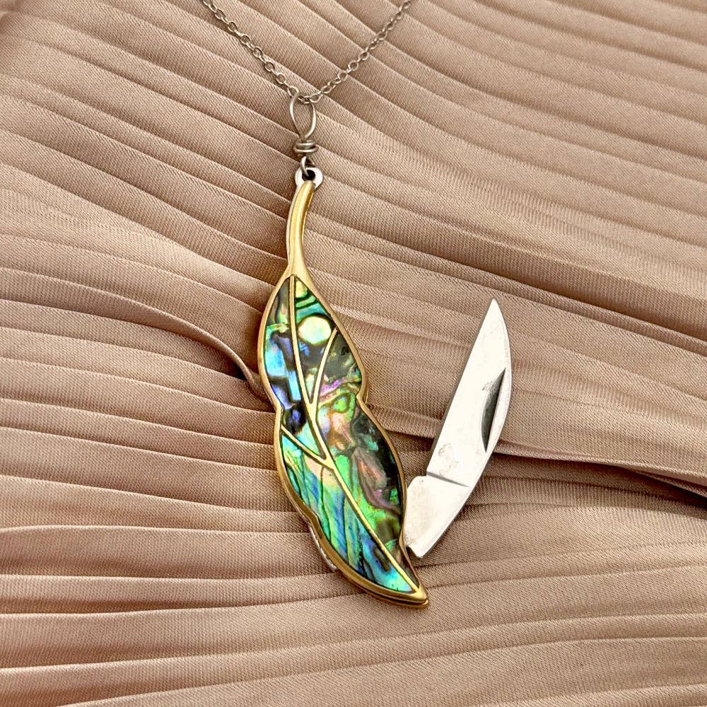 Plume Necklace