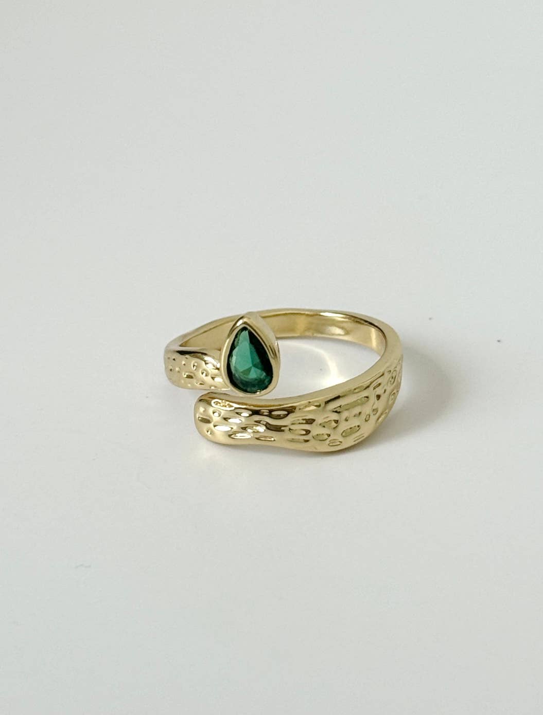Emerald Grooves Ring